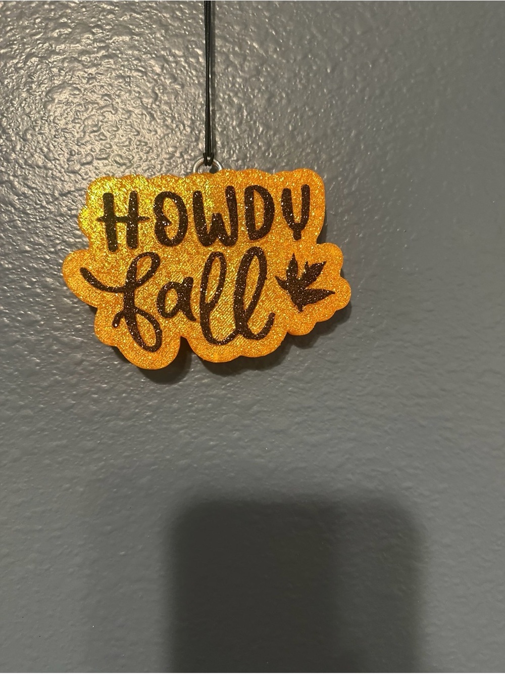 Howdy Fall car freshener scent is mahogany pumpkin